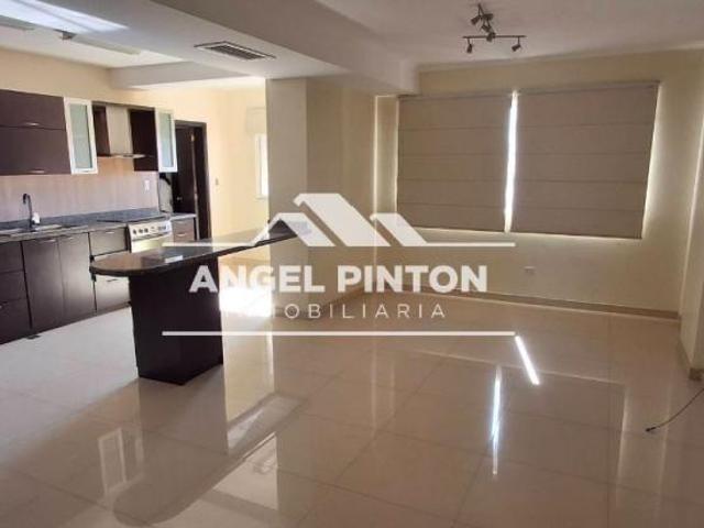 Apartamento en alquiler en Cacique Mara, Maracaibo