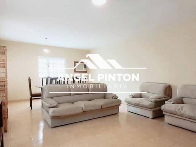 Apartamento en alquiler en Cacique Mara, Maracaibo