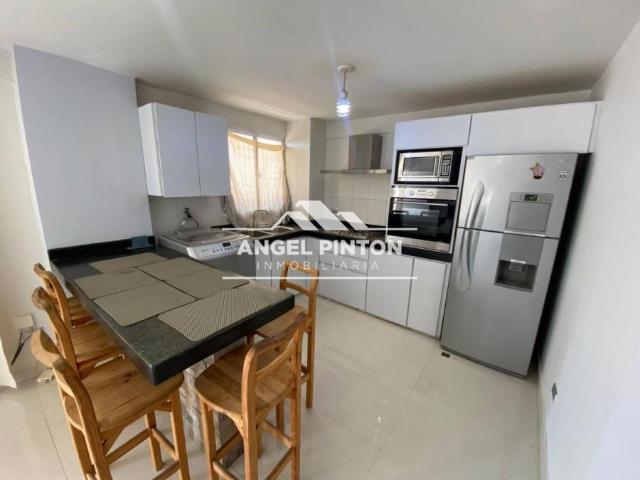 Apartamento en alquiler en Cacique Mara, Maracaibo