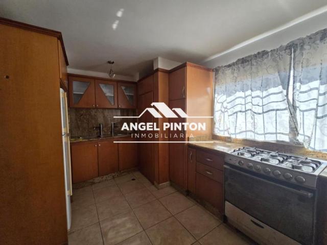 Apartamento en alquiler en Cacique Mara, Maracaibo