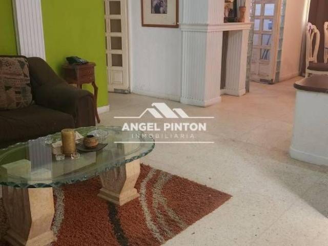 Apartamento en alquiler en Cacique Mara, Maracaibo