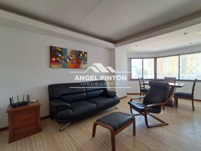 Apartamento en alquiler en Cacique Mara, Maracaibo