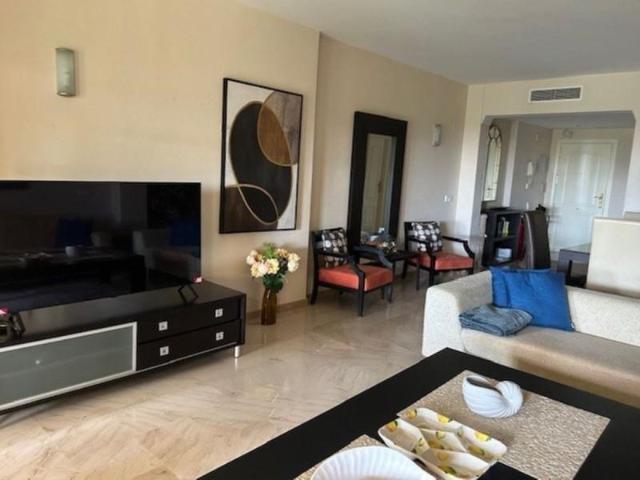 Apartamento en alquiler en Nueva Andalucía, Marbella
