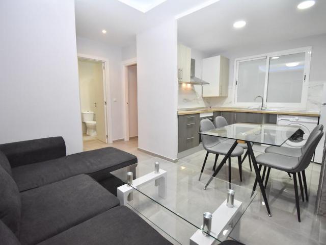 Apartamento en alquiler en Las Lagunas, Mijas
