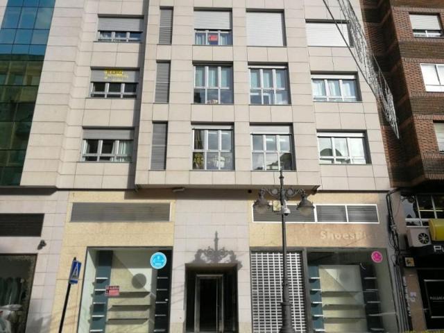 Apartamento en alquiler en Ponferrada, Flores del Sil
