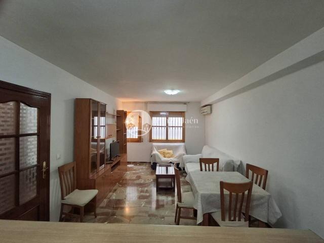 Piso en alquiler en La Merced, Jaén