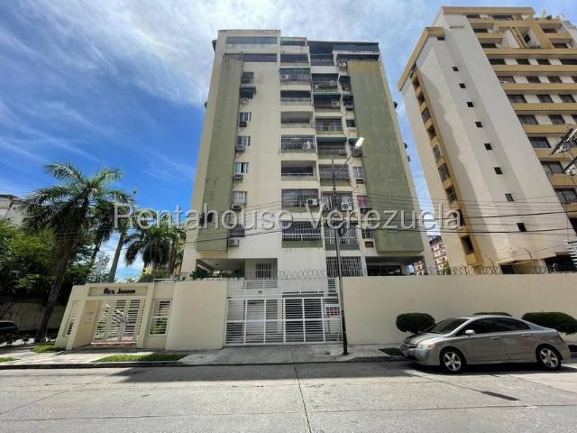 Apartamento en alquiler en Base Aragua, Girardot