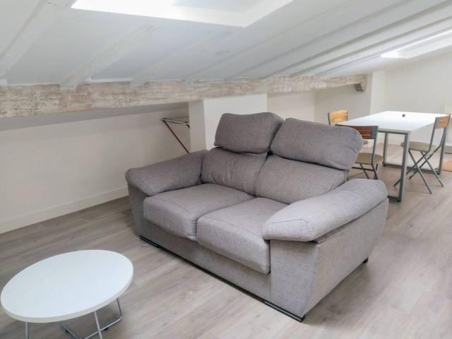 Piso en alquiler en Distrito Sur, Burgos