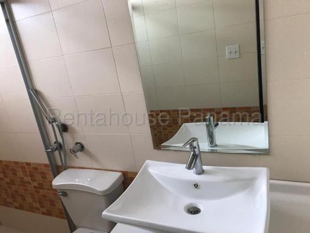 Apartamento en Alquiler en Santiago Dos Mares Veraguas 595 m2. 4 hab