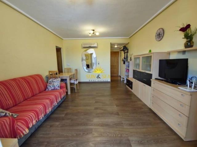 Apartamento en alquiler en Torrevieja, Europa