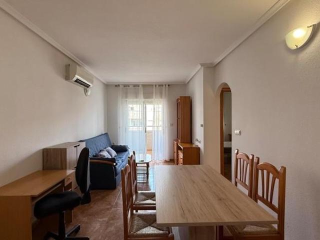 Apartamento en alquiler en Torrevieja