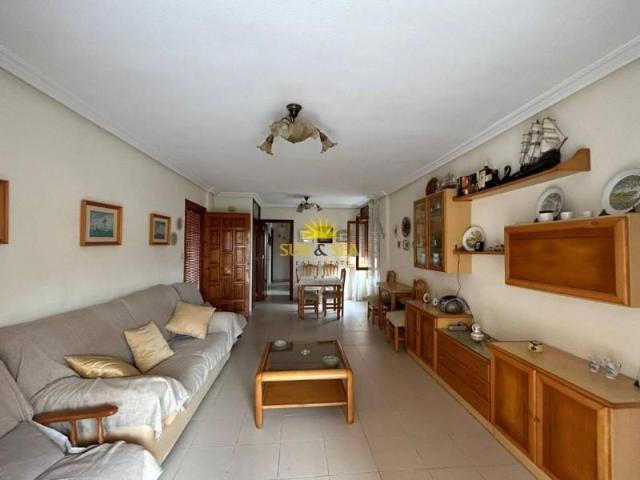 Apartamento en alquiler en Torrevieja, La Mata