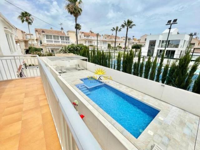Apartamento en alquiler en Cabo Cervera-Playa la Mata, el Baix Segura / La Vega Baja