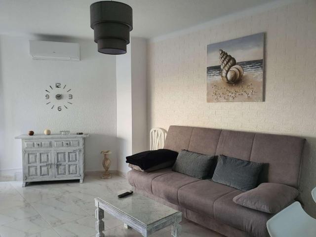 Apartamento en alquiler en Castillo Bajo-Conejito, La Axarquía