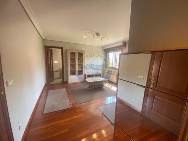Apartamento en alquiler en Vigo, San Paio de Abaixo