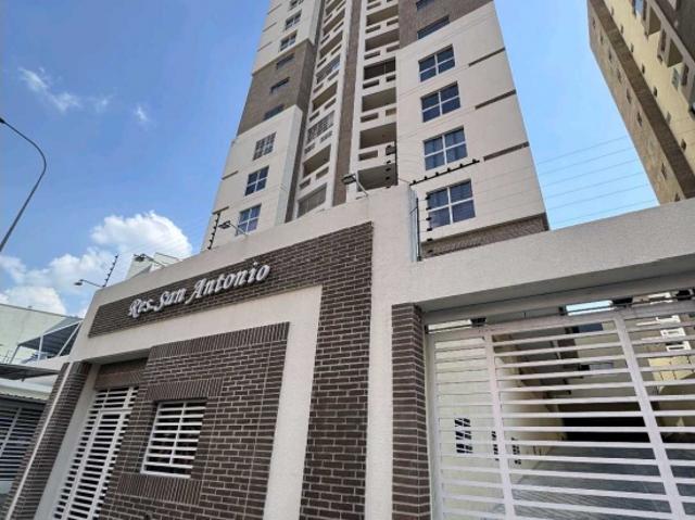 Apartamento en alquiler en Base Aragua, Girardot