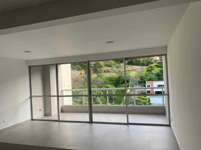 Apartamento en arriendo en Bellavista, Cali
