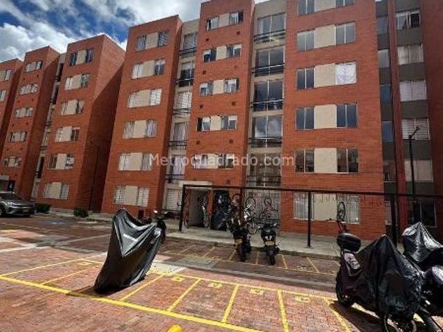 Apartamento en arriendo en Casco urbano de Calahorra, Sabana Centro