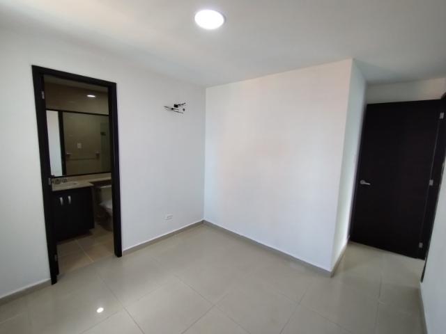 Apartamento En Arriendo En Barranquilla En Altos De Riomar A300960