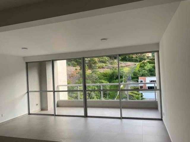 Apartamento en arriendo en Bellavista, Cali