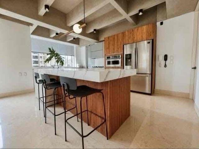 Apartamento en arriendo en El Aguacatal, Cali