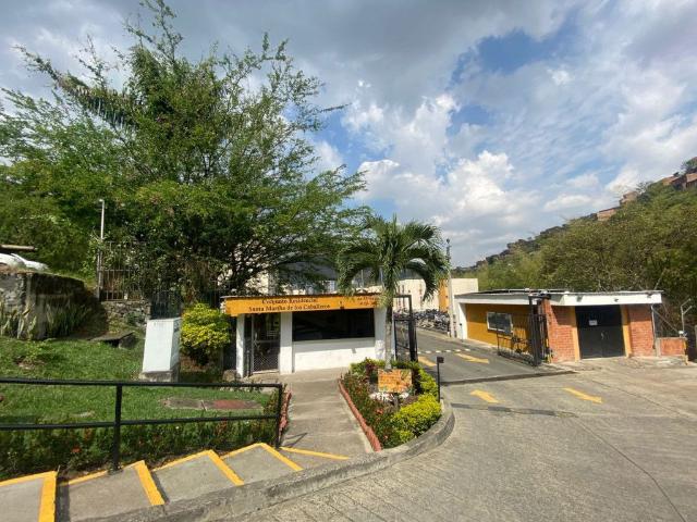 Apartamento En Arriendo En Cali En Aguacatal A356261