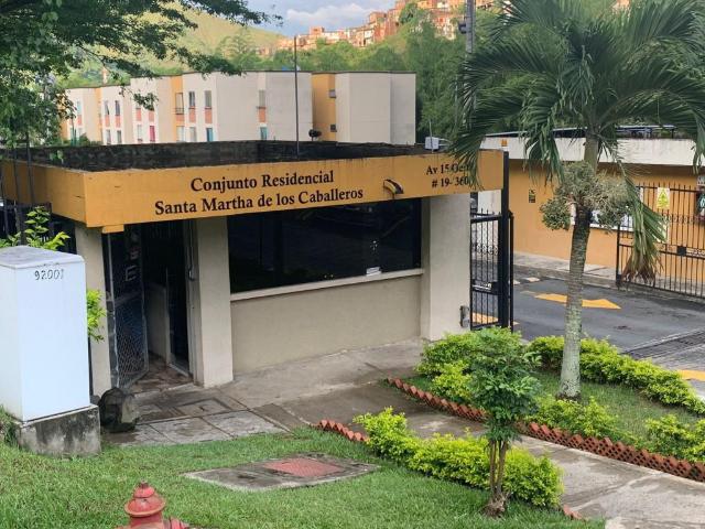 Apartamento En Arriendo En Cali En Aguacatal A356261