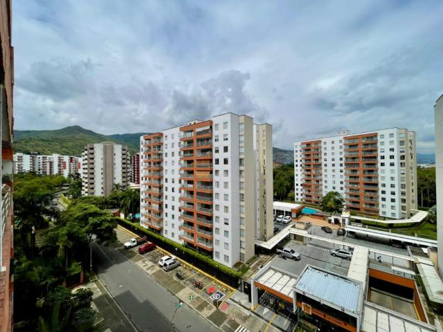 Apartamento En Arriendo En Cali En Cerca Al Centro Comercial Chipichape A331357