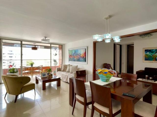 Apartamento En Arriendo En Cali En Cerca Al Centro Comercial Chipichape A331357