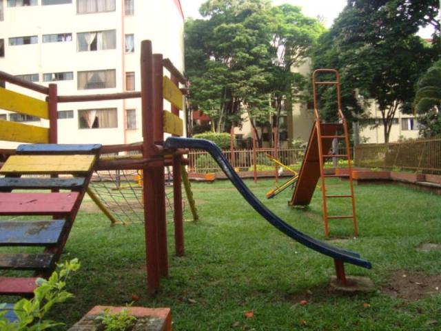 Apartamento en arriendo en El Limonar, Cali