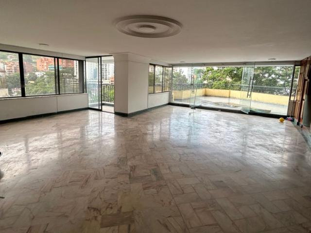 Apartamento En Arriendo En Cali En La Alborada A329279