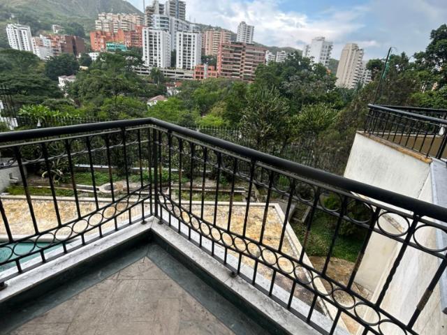 Apartamento En Arriendo En Cali En La Alborada A329279