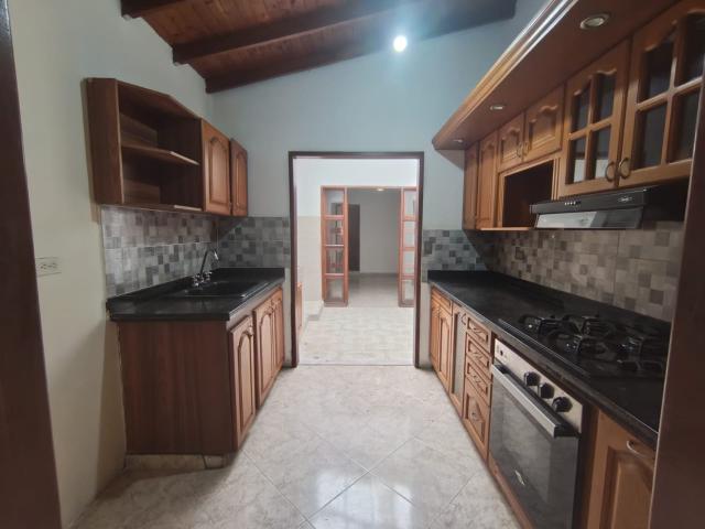 Apartamento en arriendo en Barrio Cristobal, Medellín