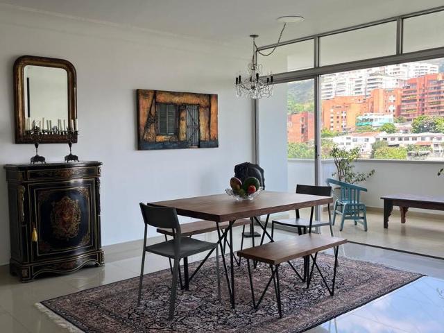 Apartamento en arriendo en Santa Teresita, Cali