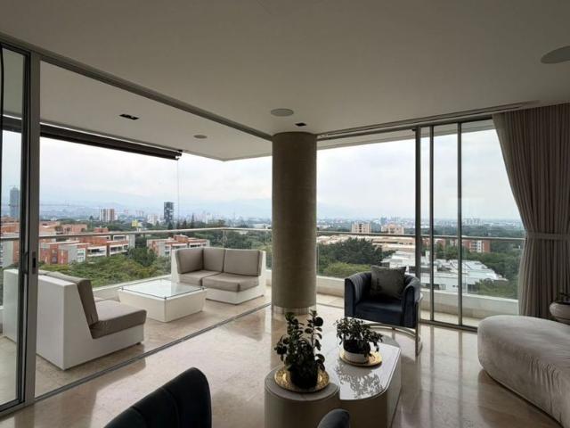 Apartamento en arriendo en Pance, Cali