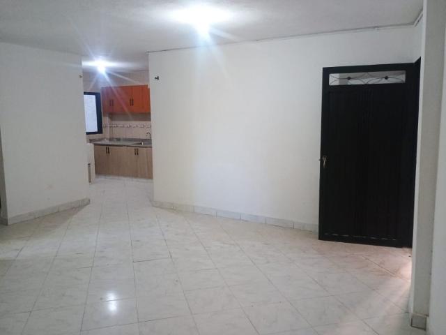 Apartamento en arriendo en La Mansión, Medellín
