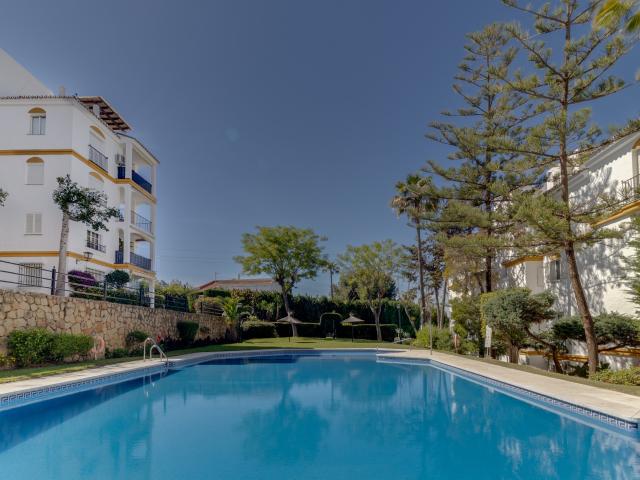 Piso en venta en Urbanización cataleya, Costa del Sol Occidental