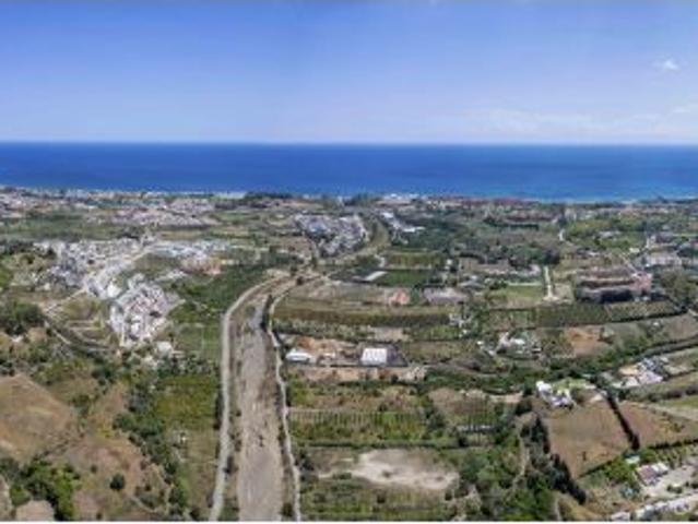 Piso en venta en Parque Botánico Las Lomas del Guadalmina, Costa del Sol Occidental