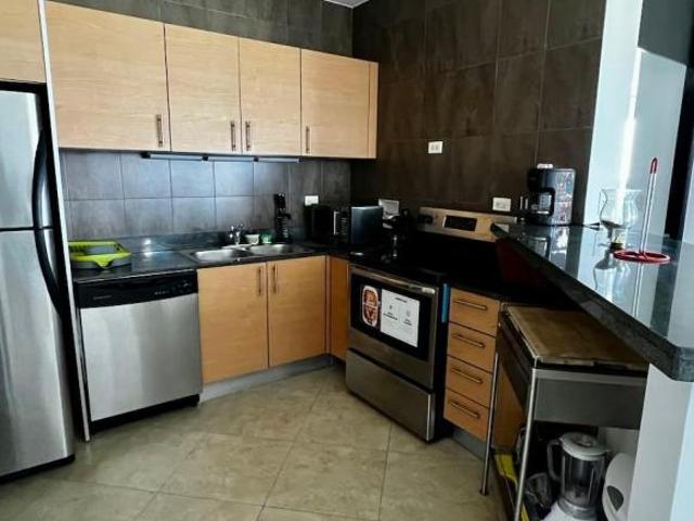 APARTAMENTO EN FOUNDERS 4
