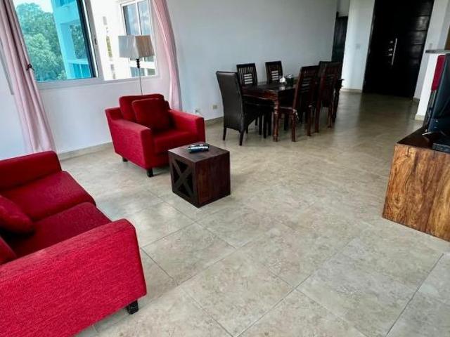 APARTAMENTO EN FOUNDERS 4