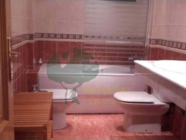 Piso en venta en Reyes Huertas, Cáceres