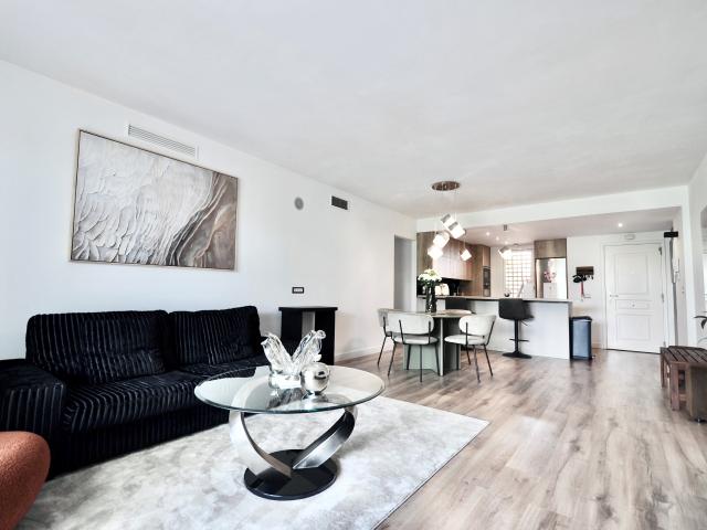 Piso en venta en El Rocio, Estepona