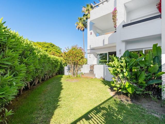Piso en venta en La Carolina, Costa del Sol Occidental