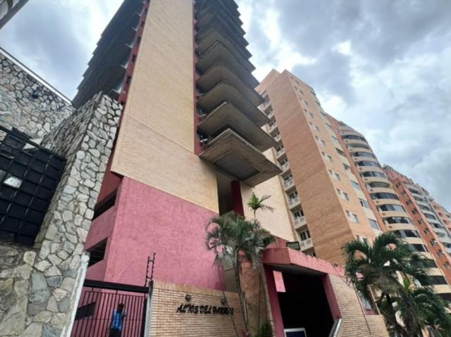 Apartamento en venta en El Parral, Valencia