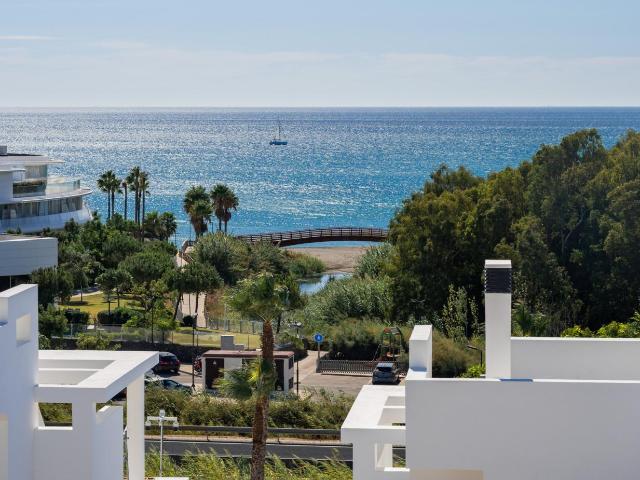 Apartamento en venta en Estepona, Málaga