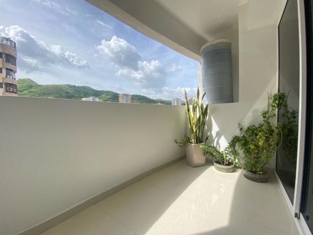 Apartamento en venta en El Parral, Valencia
