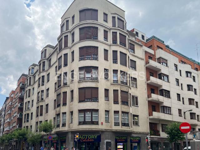 Apartamento en venta en Bilbao, Casco Viejo Apartamento en venta en Bilbao, Casco Viejo