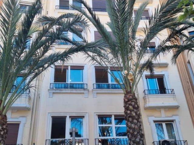 Apartamento en venta en Alicante, Valencia