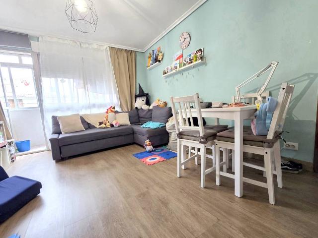 Apartamento en venta en A Dobrada, Vigo
