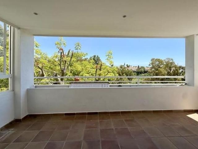 Apartamento en venta en Atalaya-Isdabe, Costa del Sol Occidental